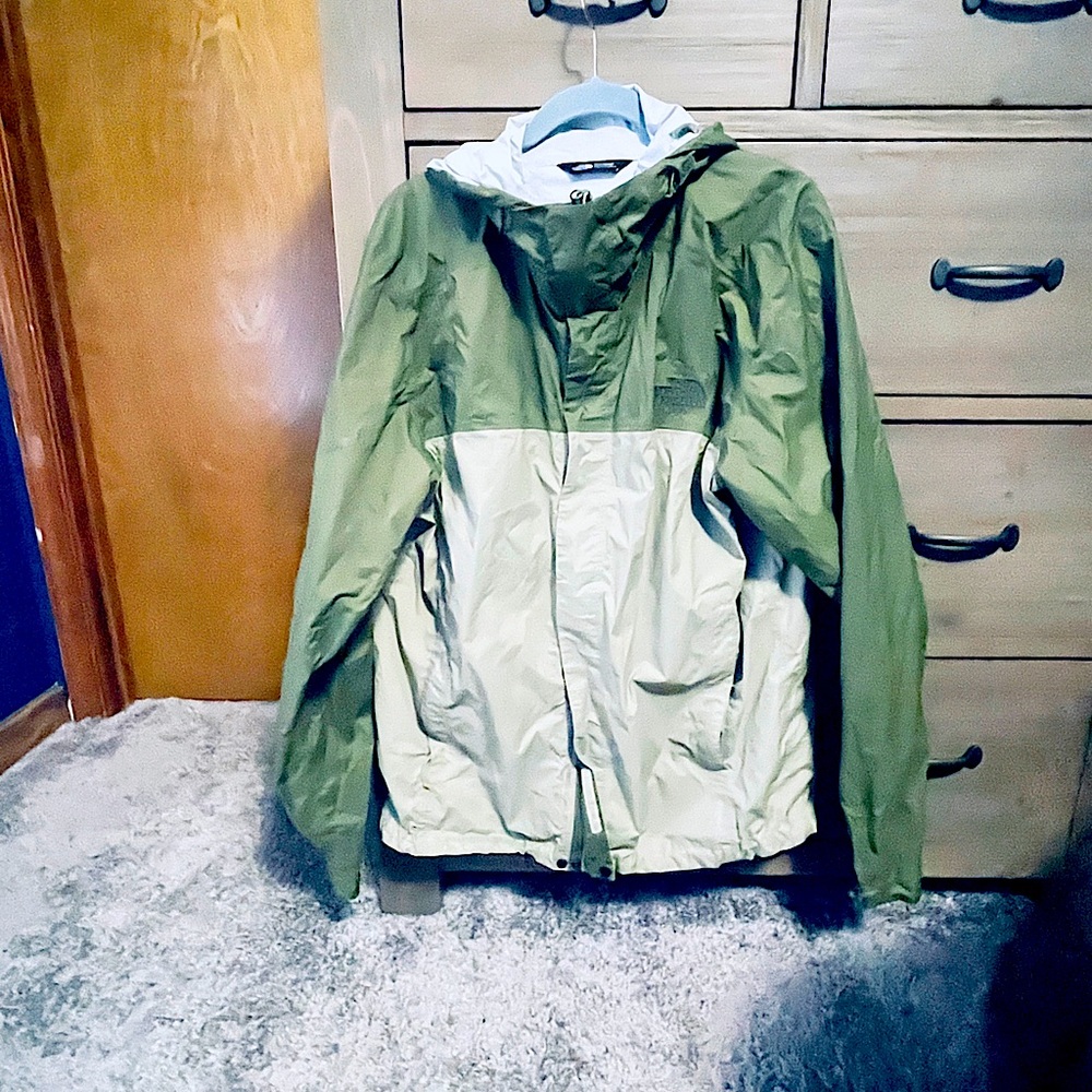 North face windbreaker
